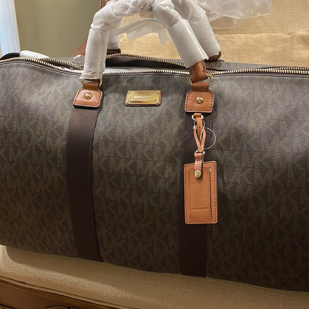 Beautiful Michael Kors duffel bag